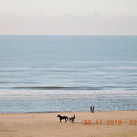 Welcoming * Egmond aan Zee